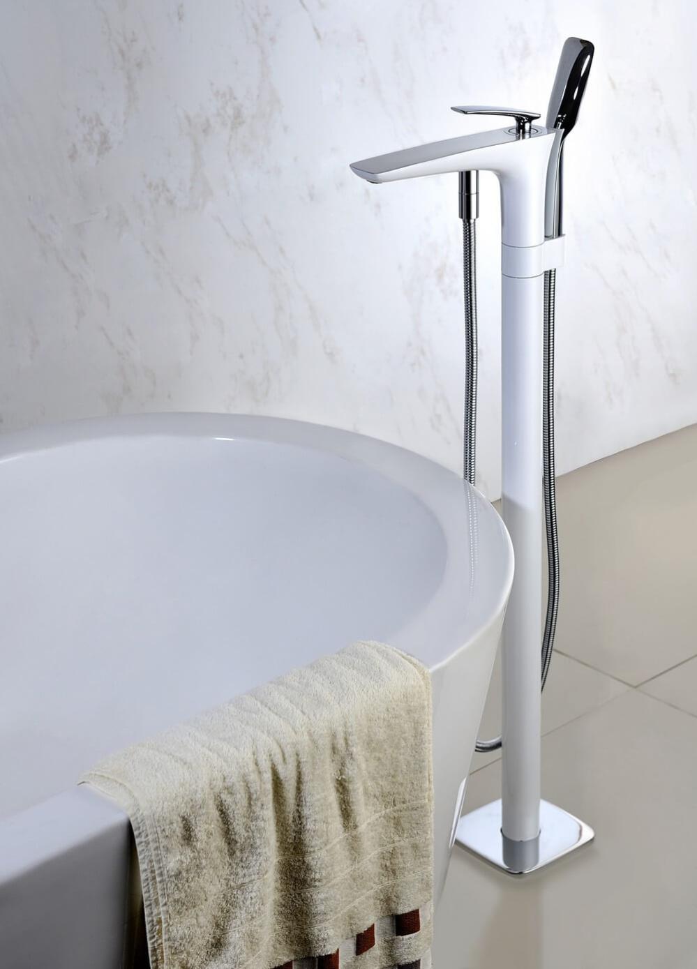 Robinet Mitigeur De Baignoire Au Sol Chrome Blanc Concep T Leroy Merlin