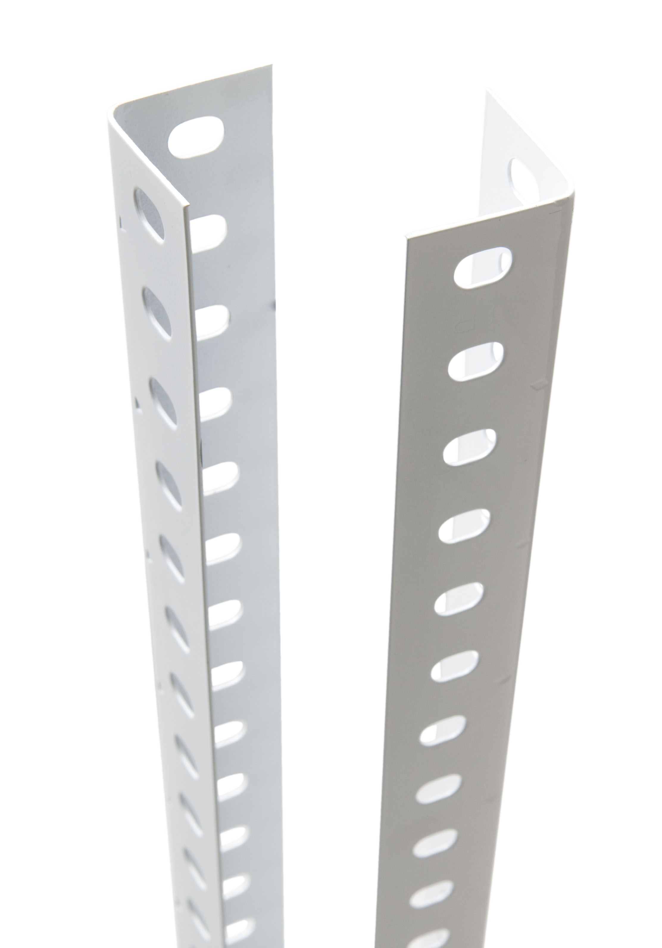 Perfil para estantería metálica de acero de 250 x 4 cm (largo x ancho)