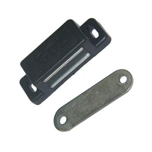 Cierre imán magnético de plástico negro y 18x15 mm
