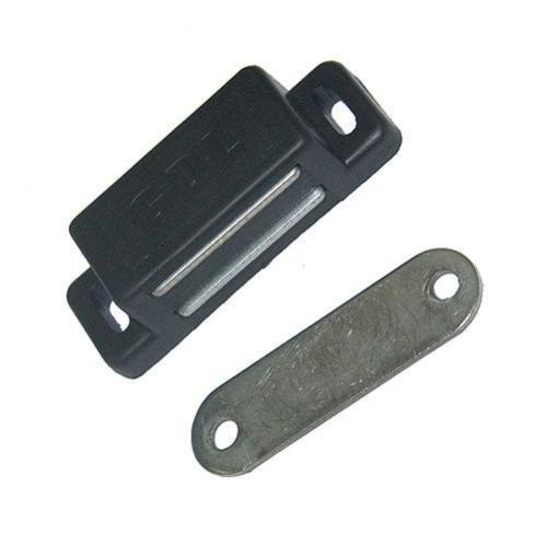 Cierre imán magnético de plástico negro y 18x15 mm