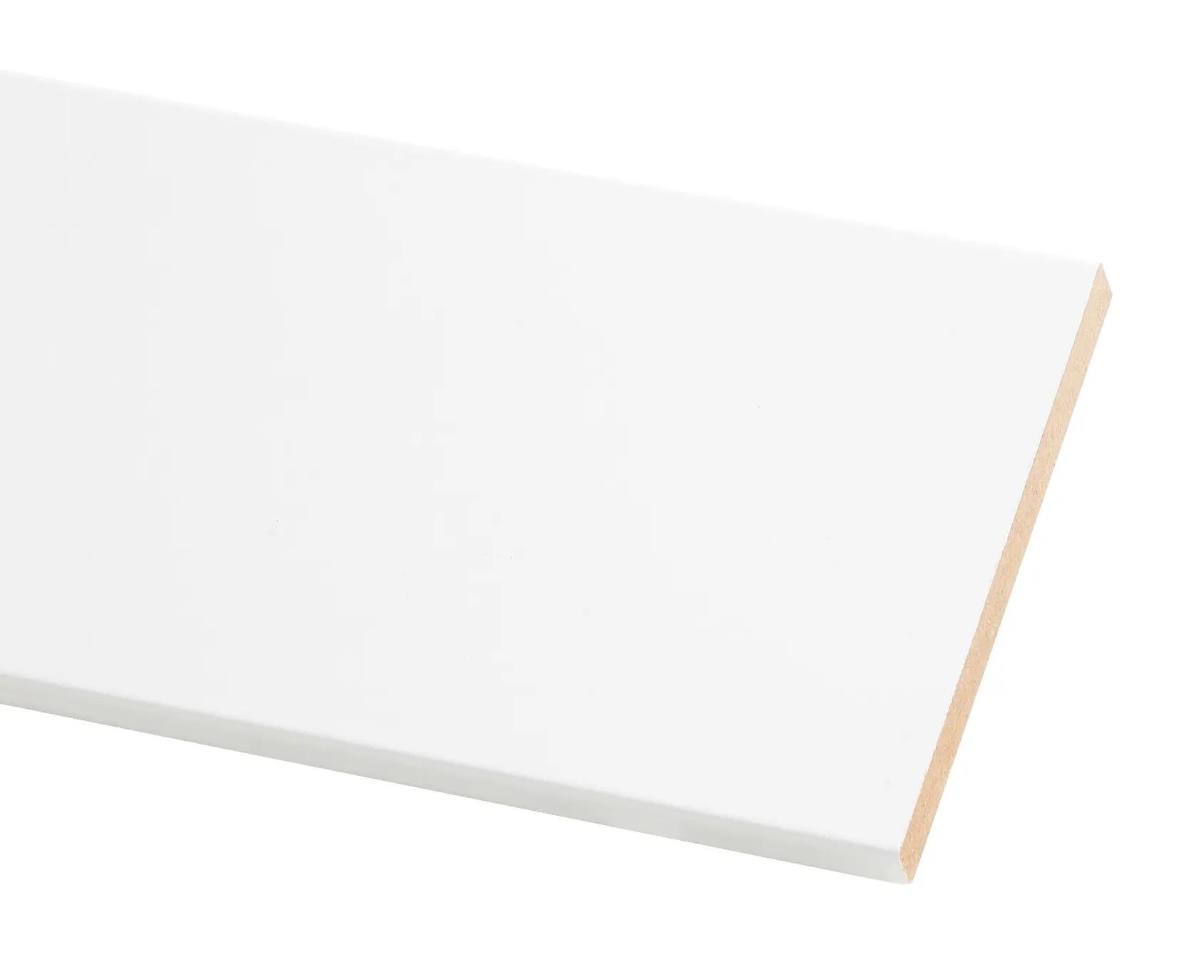 Tapeta de MDF lacada blanca 90x10 mm x 2,20 m (ancho x grueso x largo)