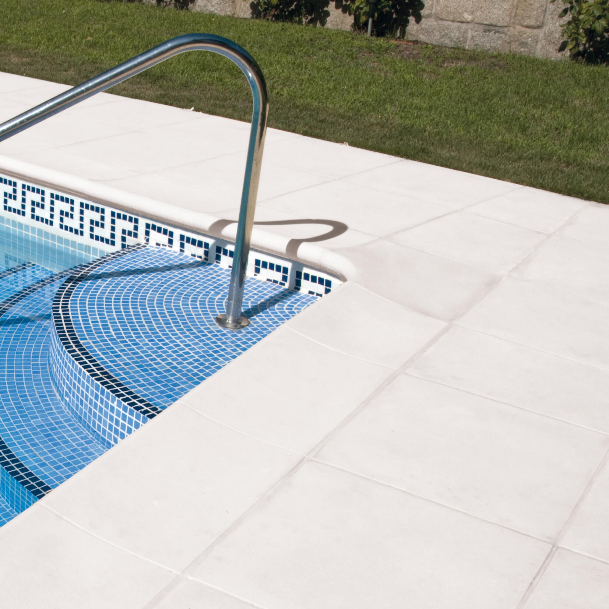 Angulo piscina cañaveral blanco 50x50x0,4 cm