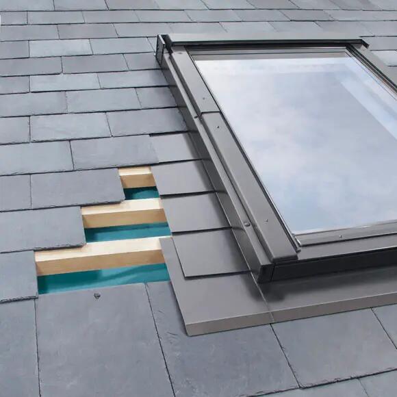 Tapajuntas de tejado plano de aluminio fakro de 114 x 118 cm