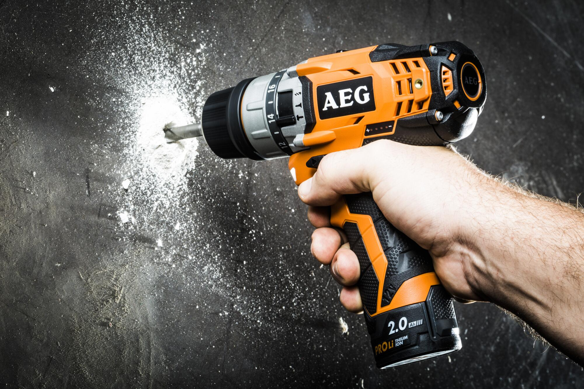 atornillador AEG con batería de 12 V 2Ah | Leroy Merlin