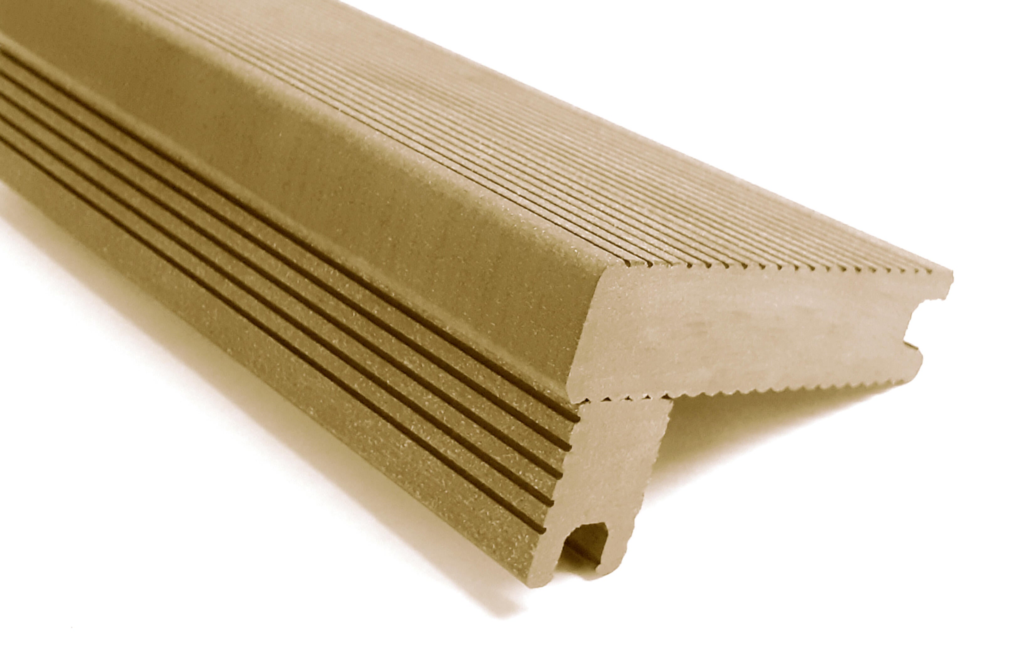 Escalón de composite de pvc y madera beige haya de 10.1x5.6 cm