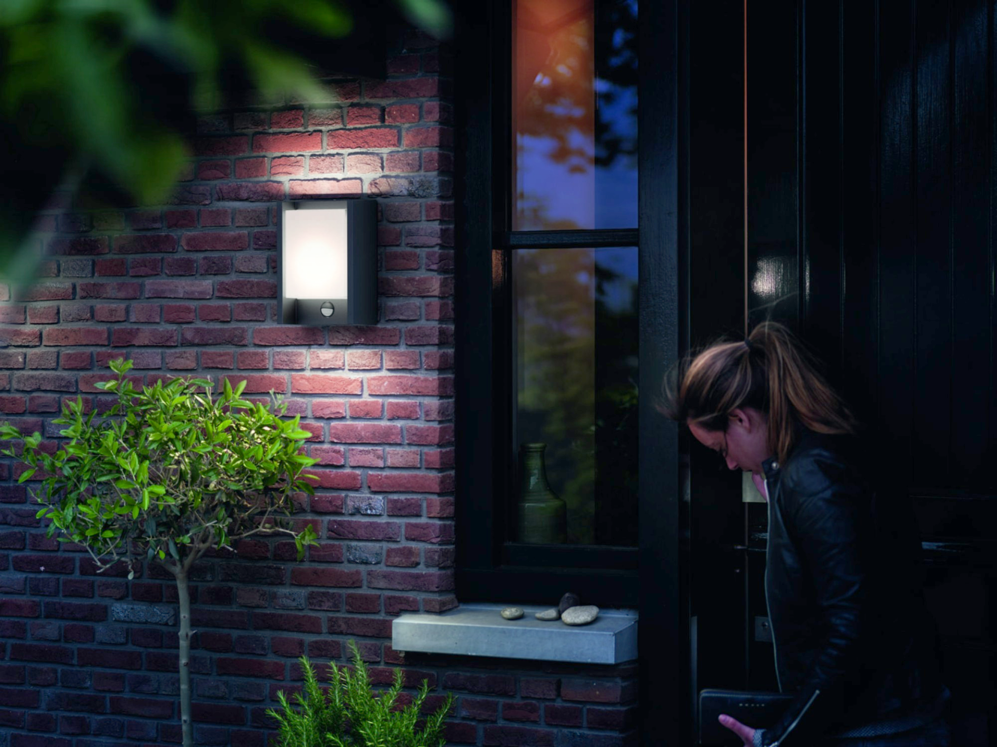 Aplique de exterior led philips arbour antracita