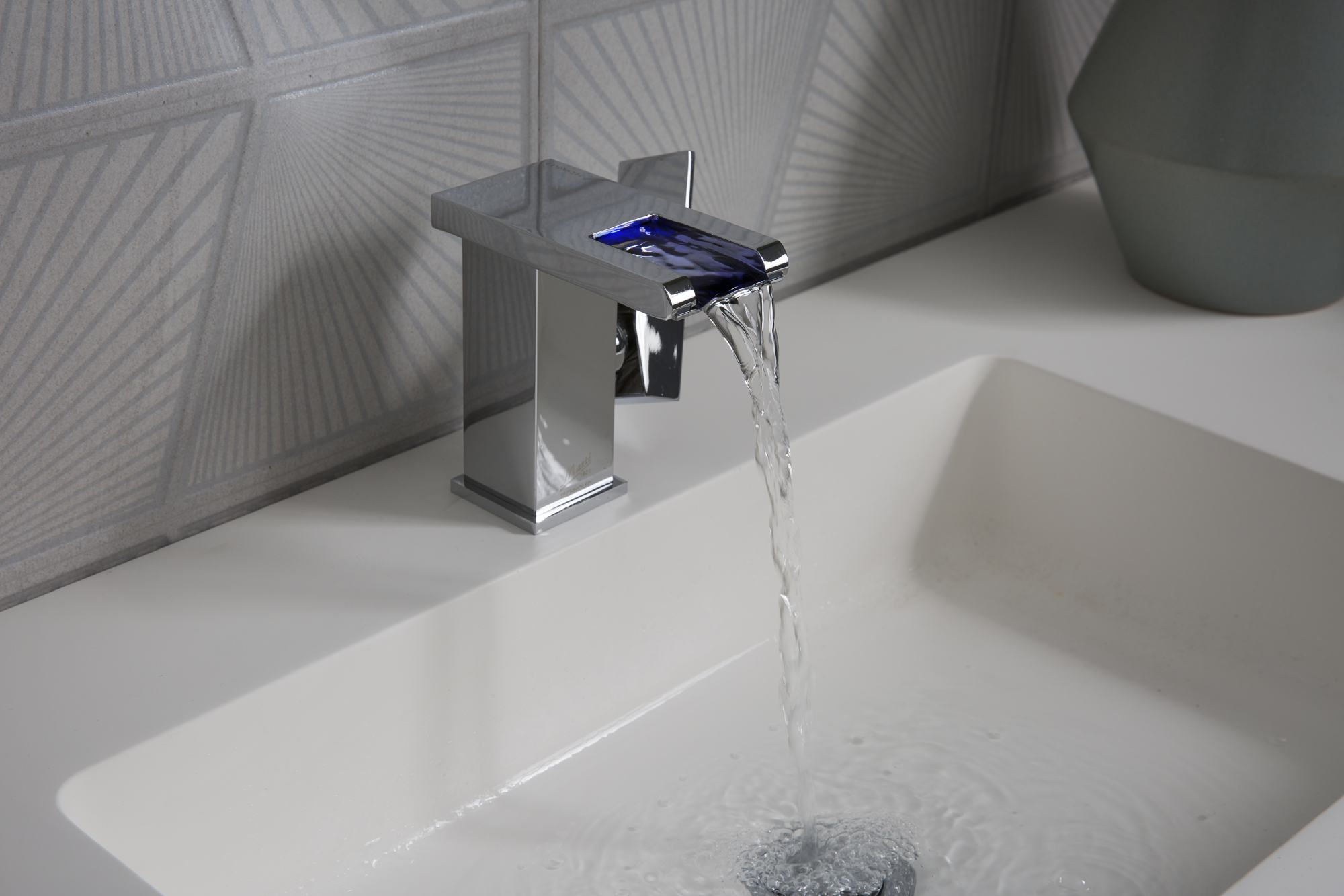 Grifo monomando MARTI 1921 Tecnoled cromado | Leroy Merlin