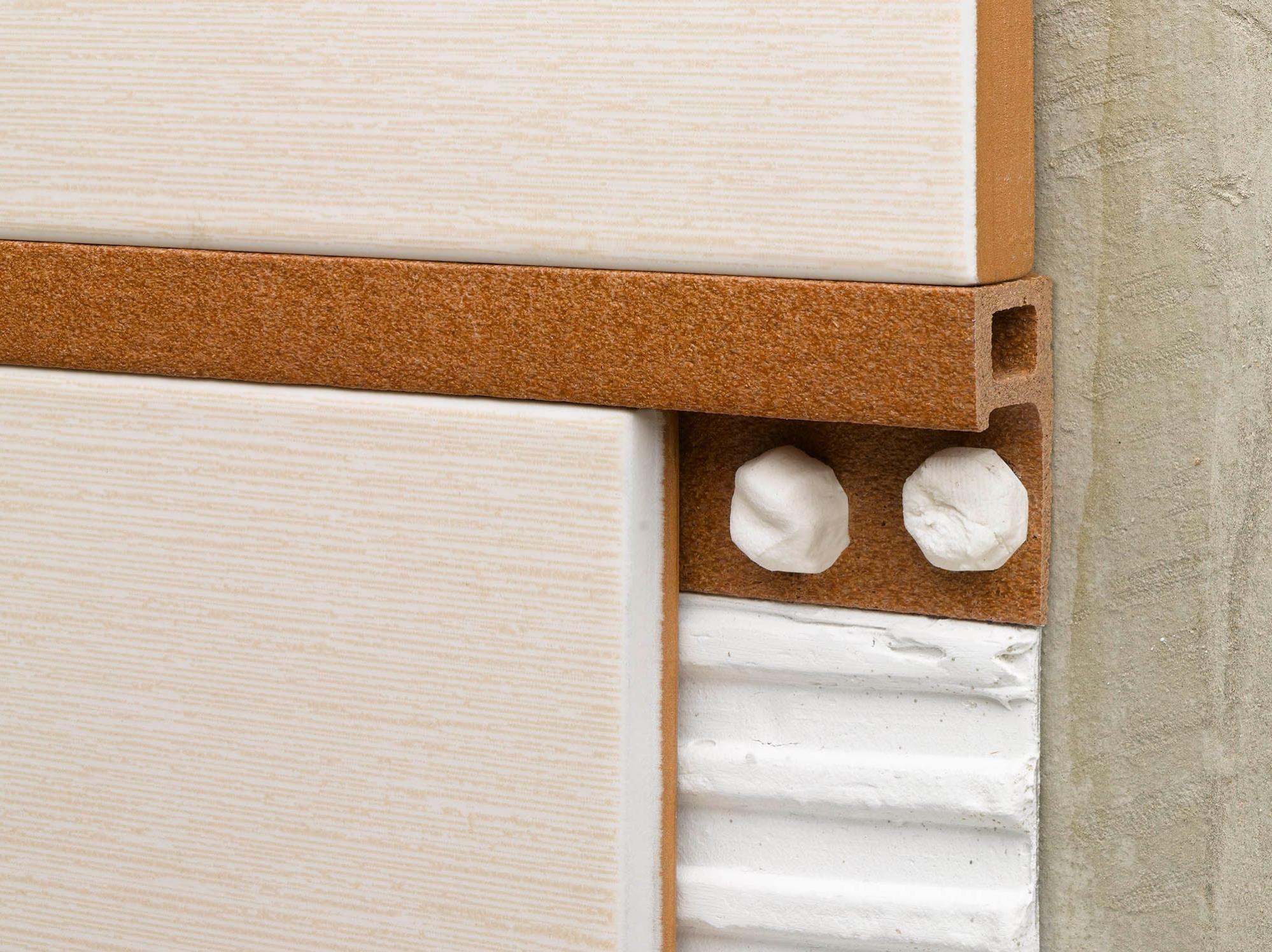 Listelo Maxi PVC 12X2500 MADERA-72 | Leroy Merlin
