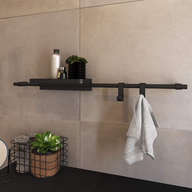 Set toallero barra estante y dos perchas Credence negro mate