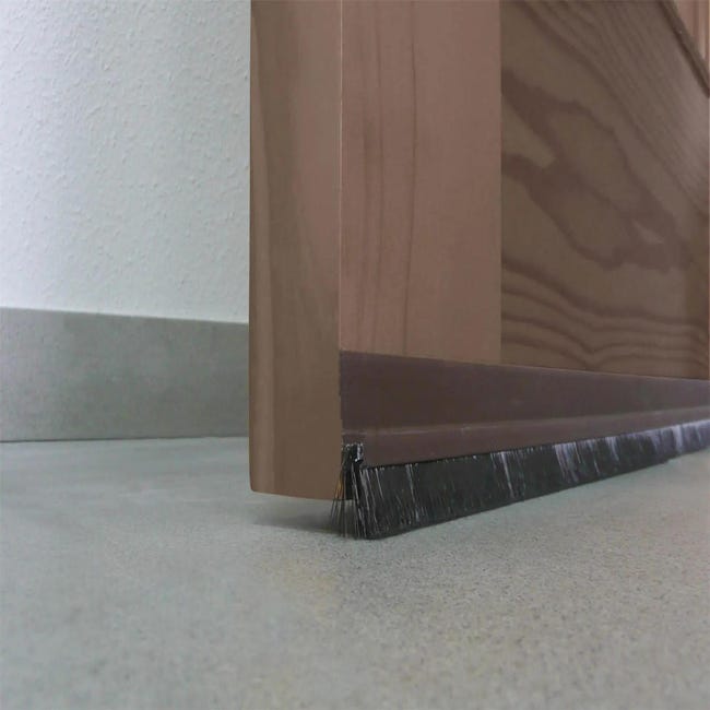Bajo puerta de PVC adhesivo AXTON cepillo 1 metro marrón