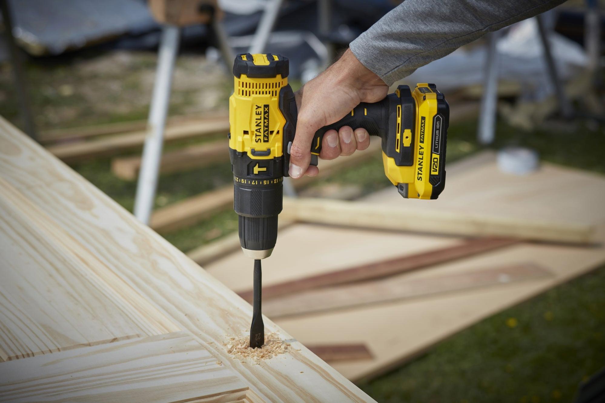 percutor STANLEY FATMAX sfmcd711c2k 18v con batería de maletín | Leroy Merlin