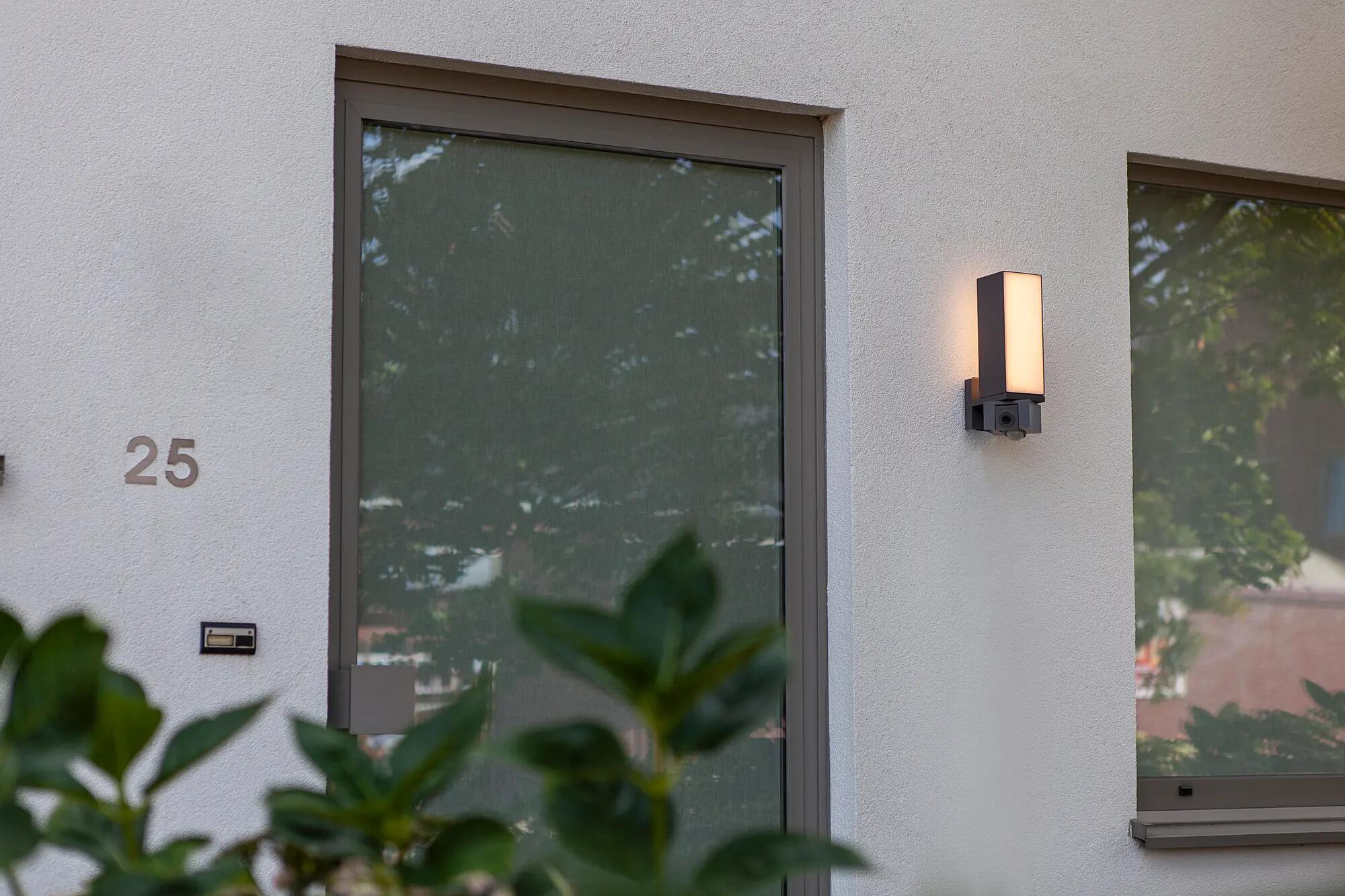 Aplique exterior led cuba 1000 lm color luz regulable con sensor movimiento