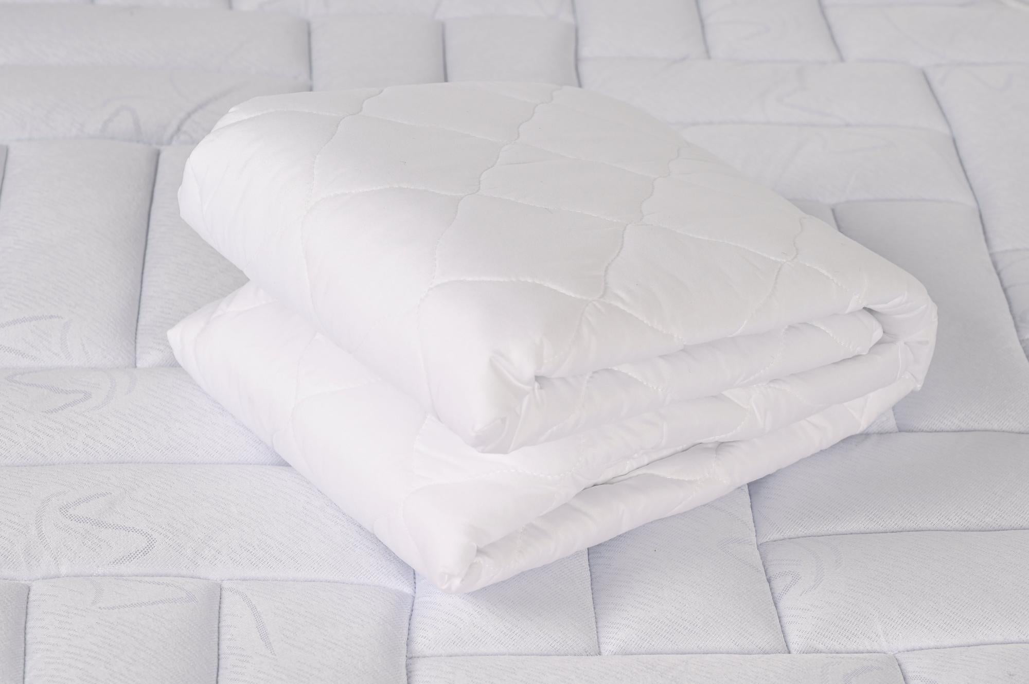 Cubre colchón microfibra reversible poliéster blanco para cama de 150 cm