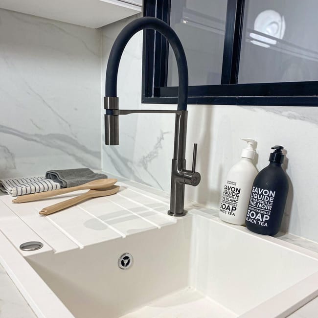 Grifo de cocina monomando alto ducha ESSEBAGNO Magneto en grafito