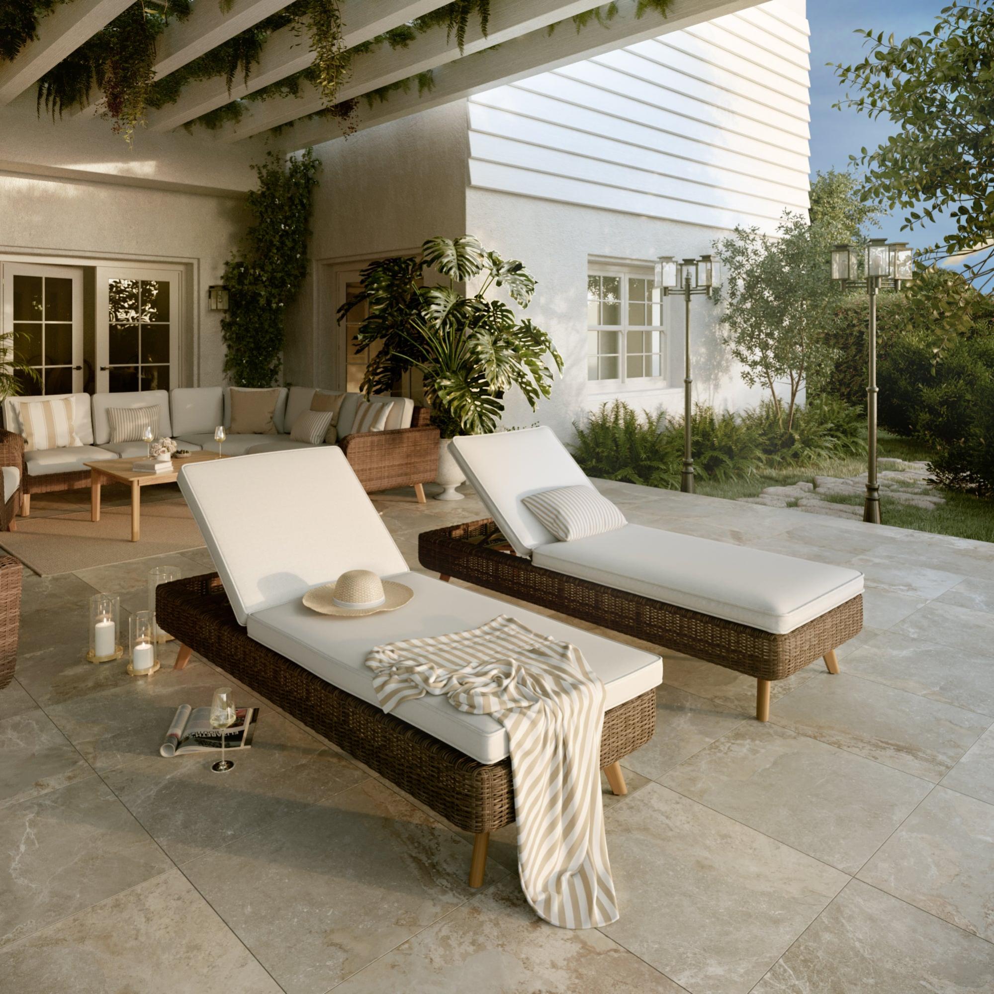 Tumbona con cojín naterial nerea de aluminio beige 72 x 95 x 199 cm de la marca NATERIAL Tumbona con cojín naterial nerea de aluminio beige 72 x 95 x 199 cm de la marca NATERIAL