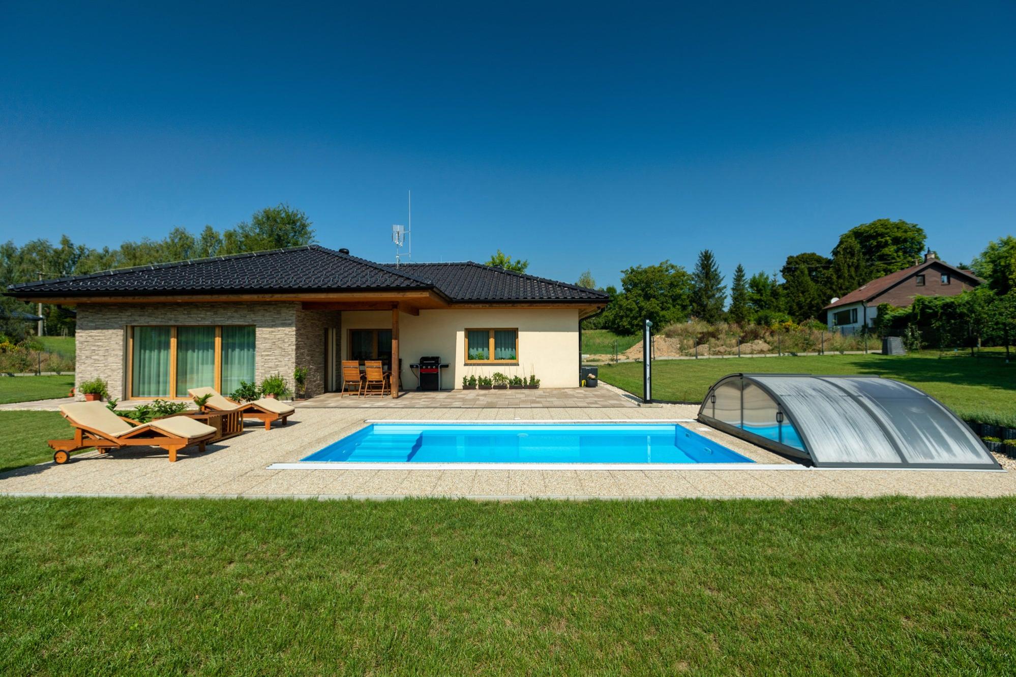 Cubierta para piscina klasic c de pvc 499 x 1060 cm antracita de la marca QP Cubierta para piscina klasic c de pvc 499 x 1060 cm antracita de la marca QP