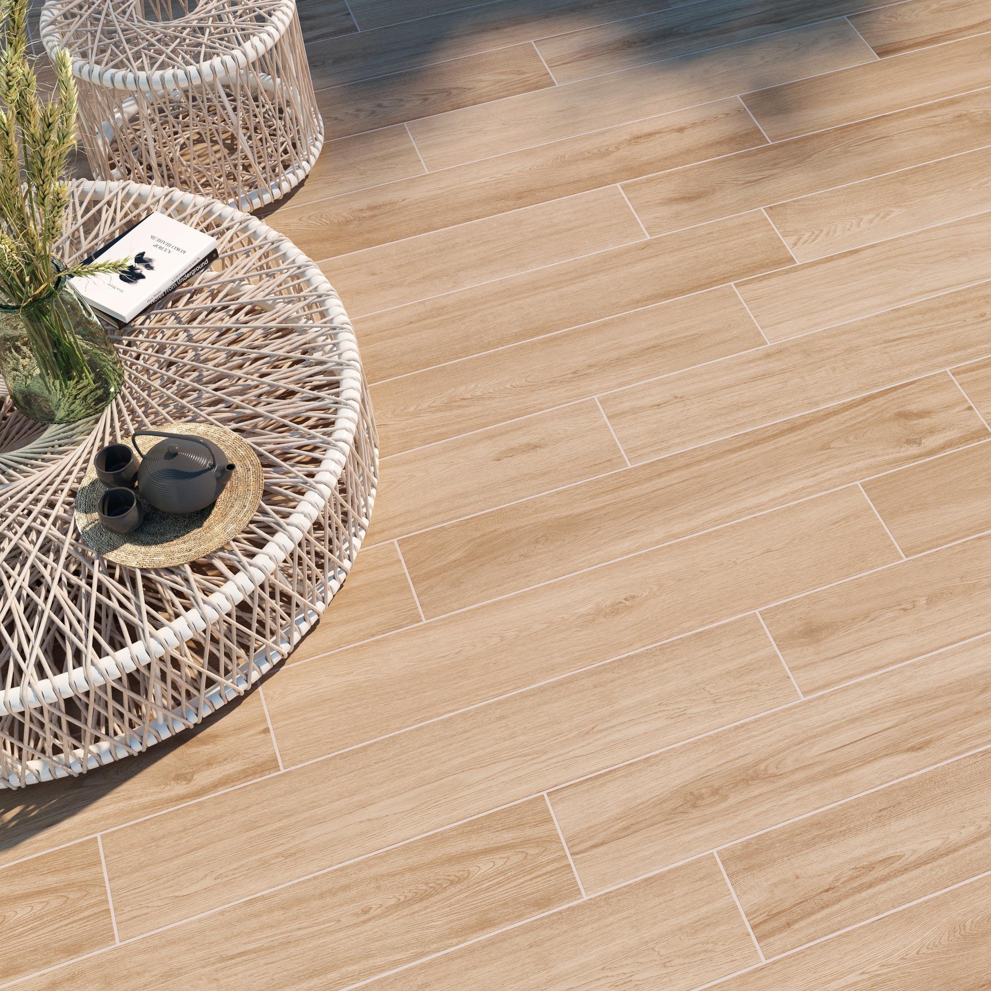 Suelo efecto madera miel Tanzania 120x20 cm Leroy Merlin