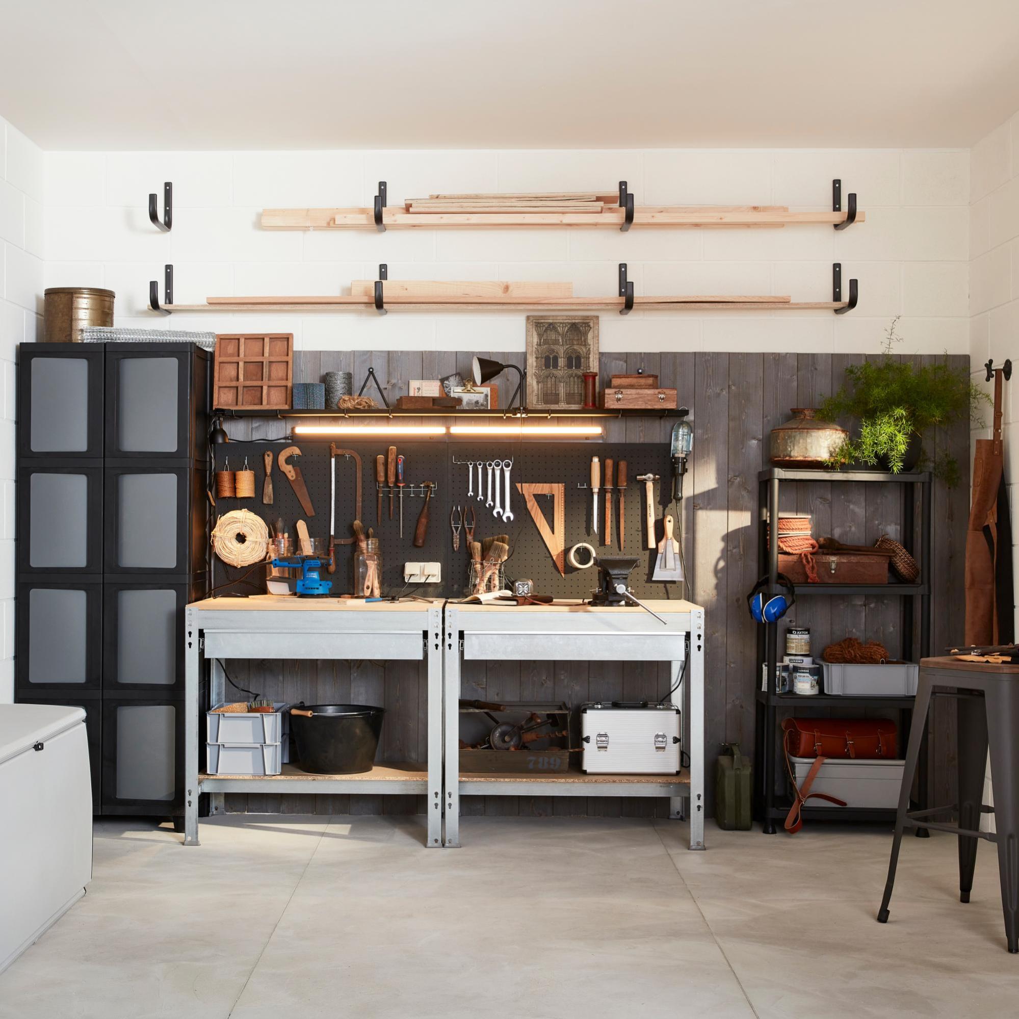 Aménagement de garage – 18 idées et astuces pour le garder bien rangé