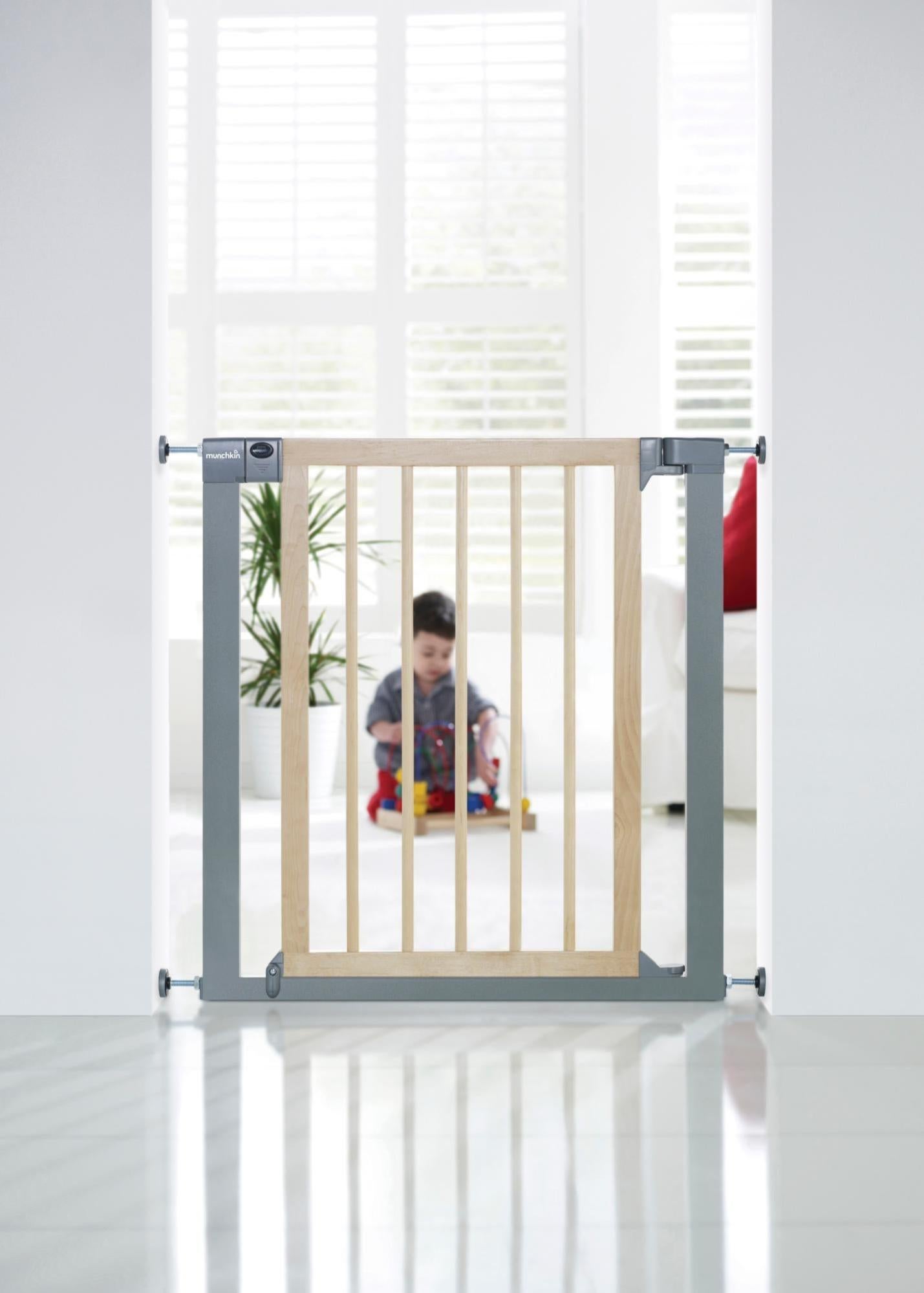 Barrière de sécurité enfant MUNCHKIN portillon semi-auto métal blanc, L.73  /79cm - Barrière de sécurité bébé - Achat & prix