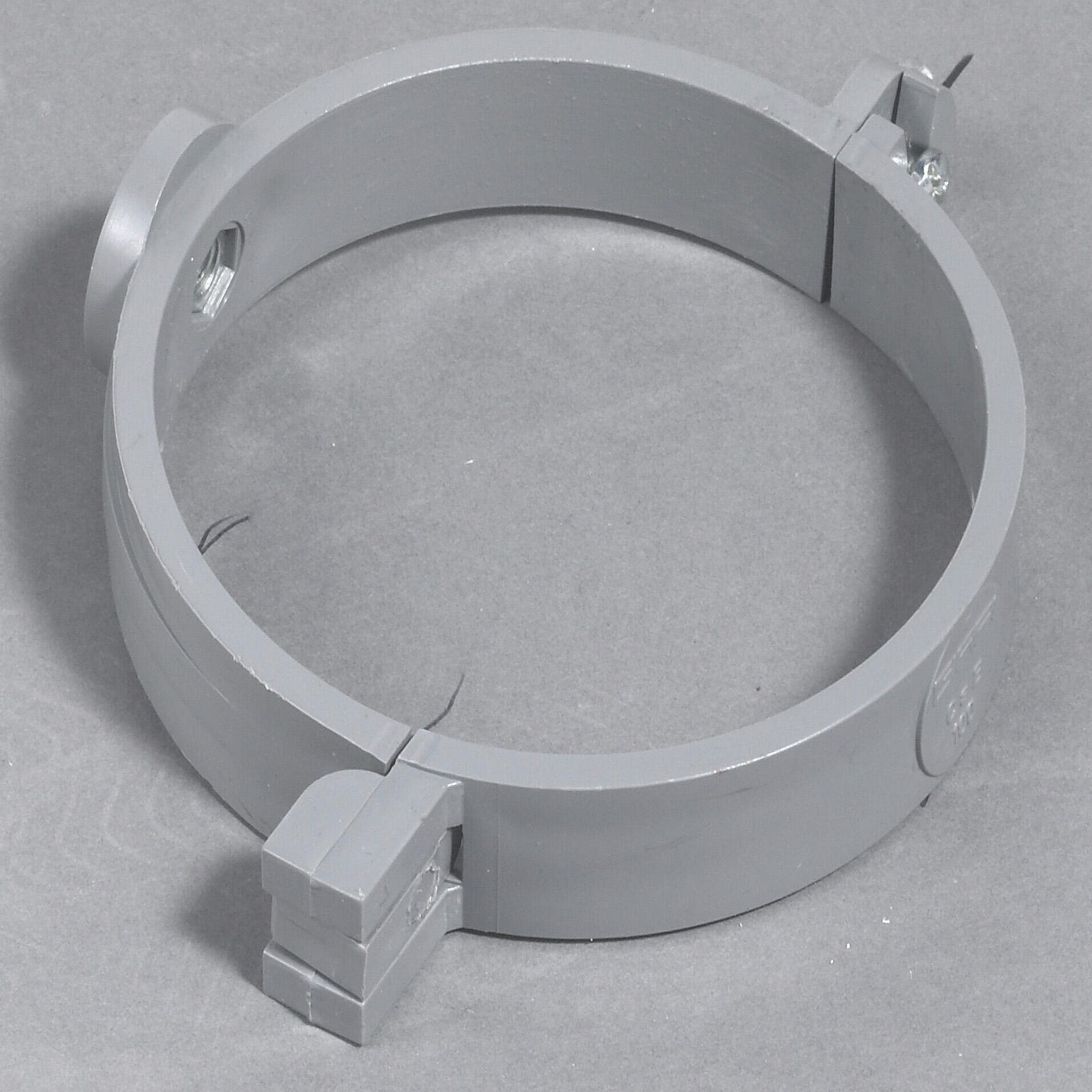 Collier de fixation diamètre 100 mm