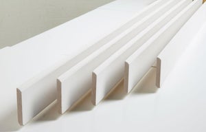 plinthe blanche bois prepeinte mouluree (15 x 120 x 4200 mm)
