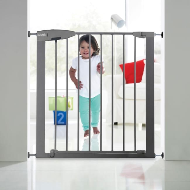 Barriere De Securite Enfant Munchkin Portillon Semi Auto Metal Gris L 73 79 Cm Leroy Merlin Barriere De Securite Enfant Munchkin Portillon Semi Auto Metal Gris L 73 79 Cm Leroy Merlin