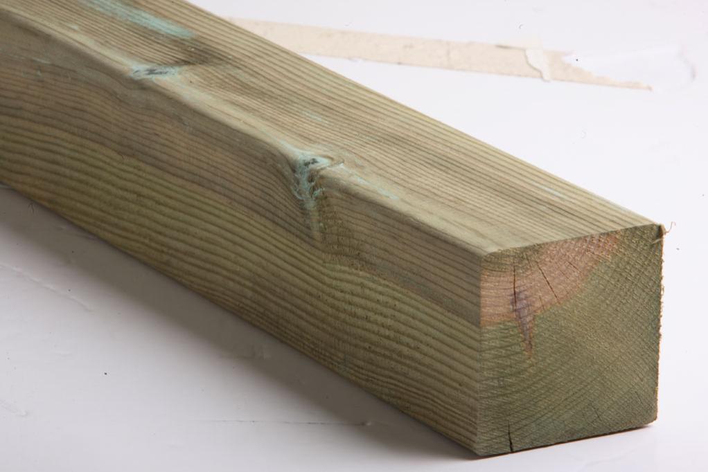 Poteau bois 12x12 cm Long. 1,50 m en pin traité Classe 4 : Idea