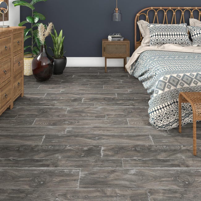Sol PVC GERFLOR effet parquet marron bruges dark marron l.4 m | Leroy ...