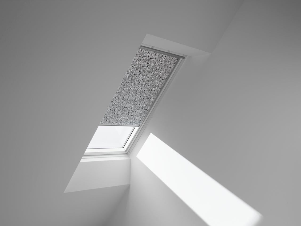 Store VELUX occultant solaire imprimé géométrique DSL C02 Leroy Merlin