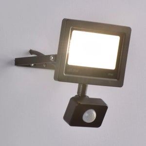 Ruban Led 3m LINELED 220V IP65 3.000°K ARIC