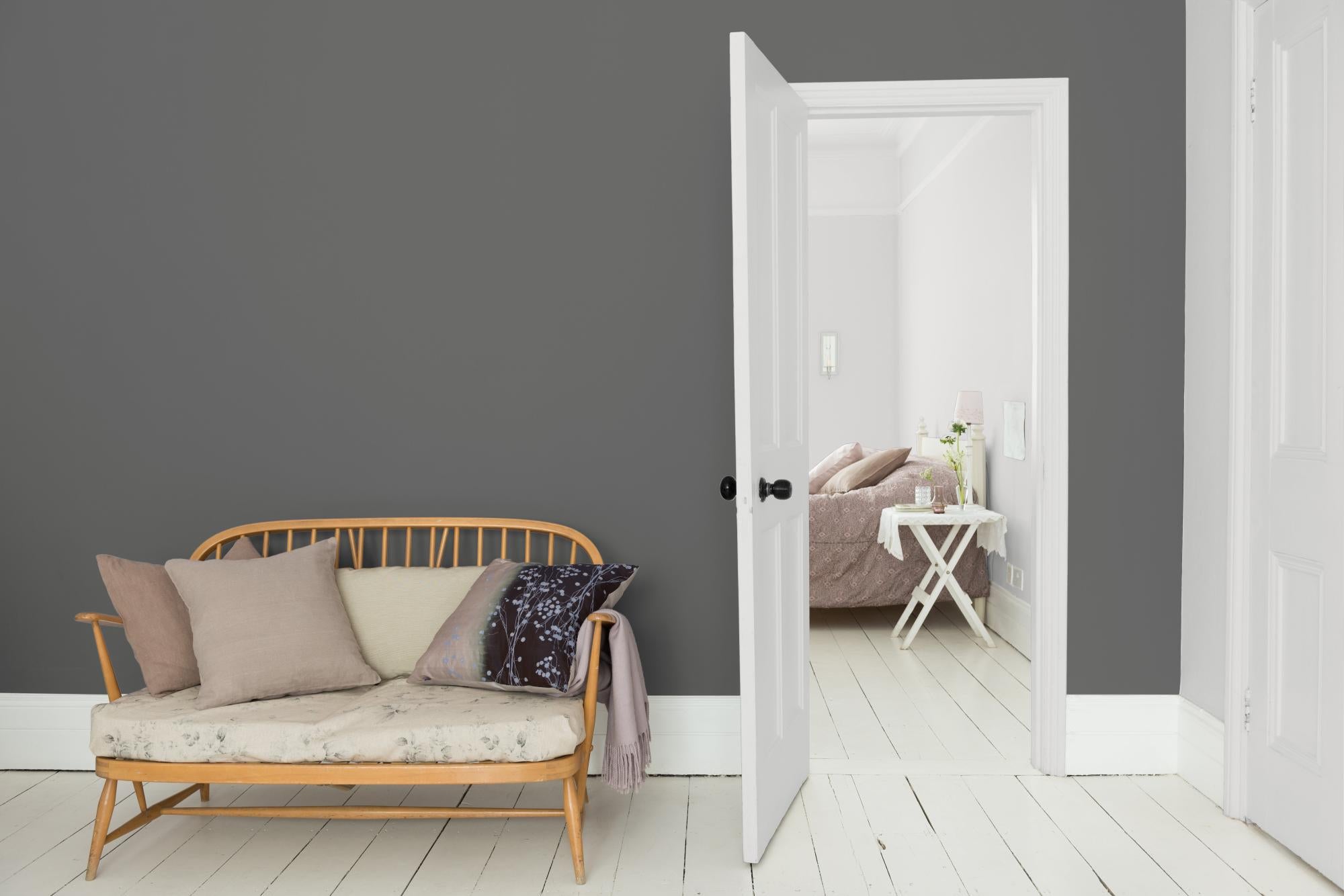 Salon gris anthracite : 23 idées tendances et déco à copier