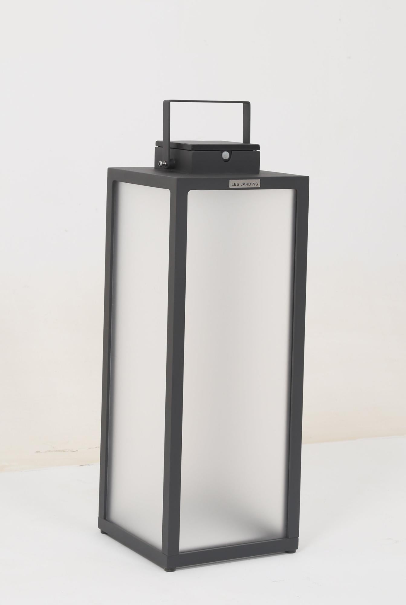 Lampe solaire Tecka Tradition alu H.65 cm 300 Lumen gris LES JARDINS