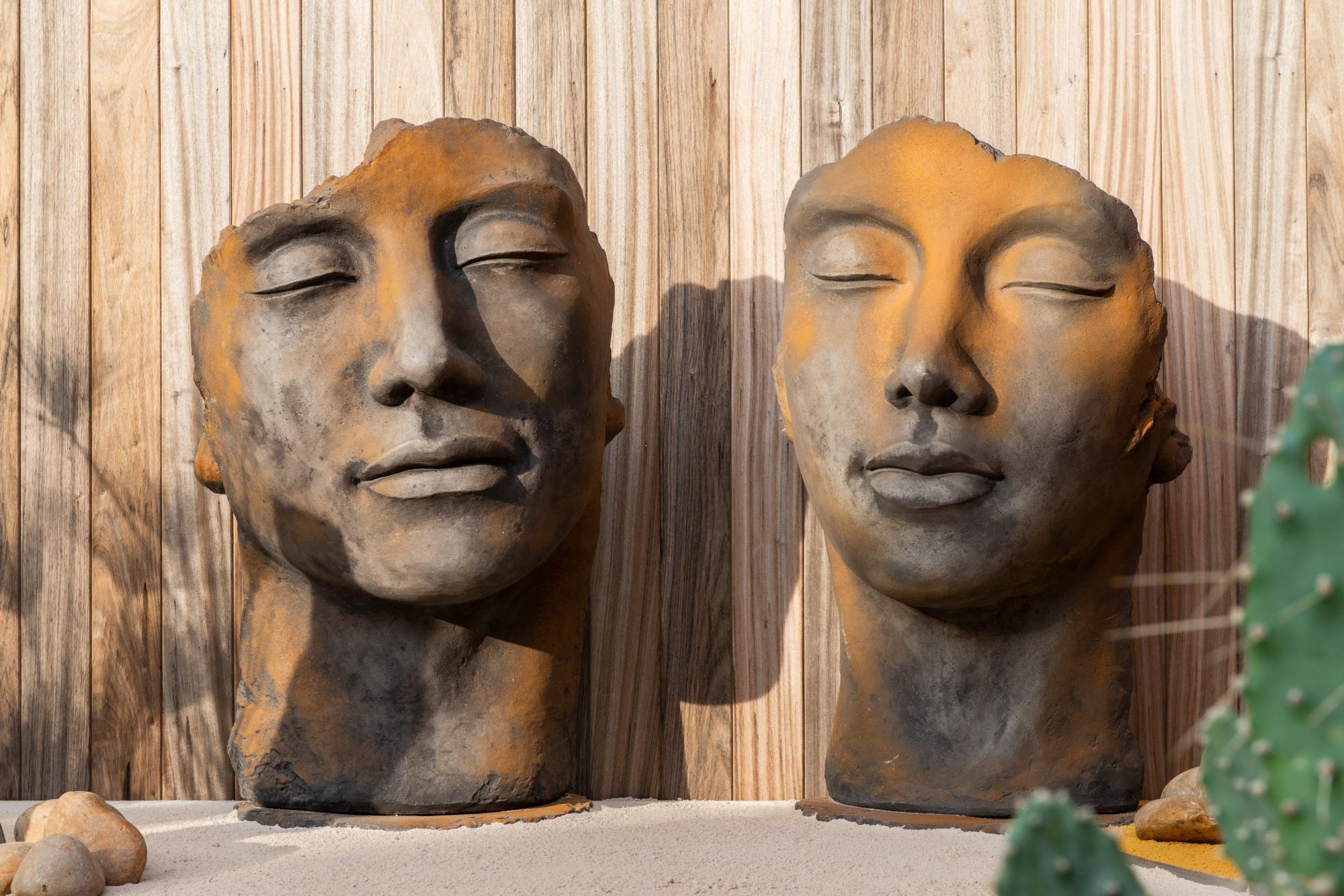 Visage Pierre 1 2 Rouille Femme H 115 Cm Décoration de jardin en pierre au meilleur prix | Leroy Merlin