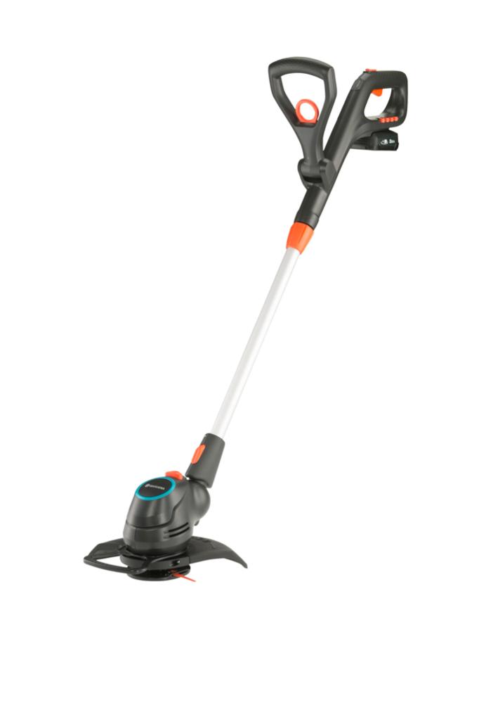 Gardena Coupe-Bordures Haie Ss Fil Comfortcut 23/18 V P4A, Set Prêt À L'Emploi: Débrous. Ac Cercle Coupe 230 Mm, Manche Téles. Tête Pivotante, Ac Bat. 18 V P4A (14701-20)