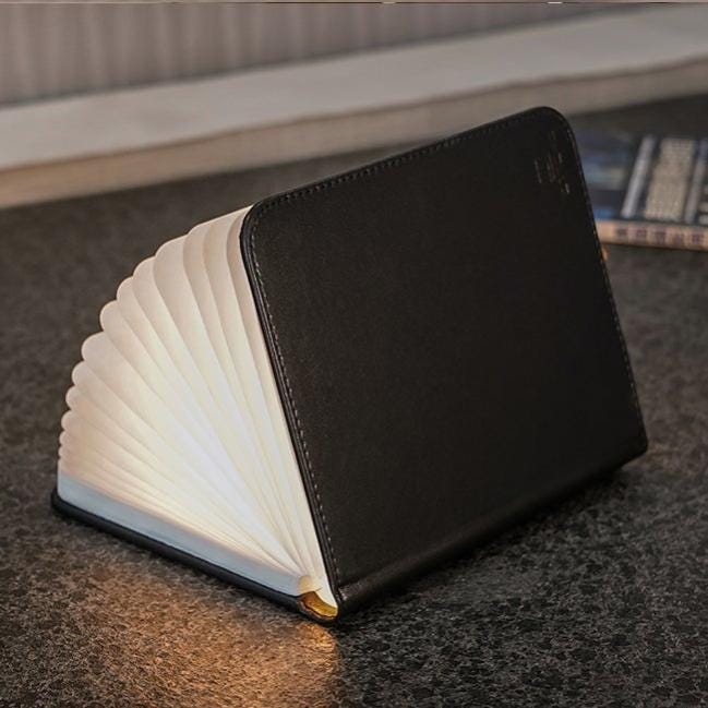 Lampe en forme de livre design book light par Gingko