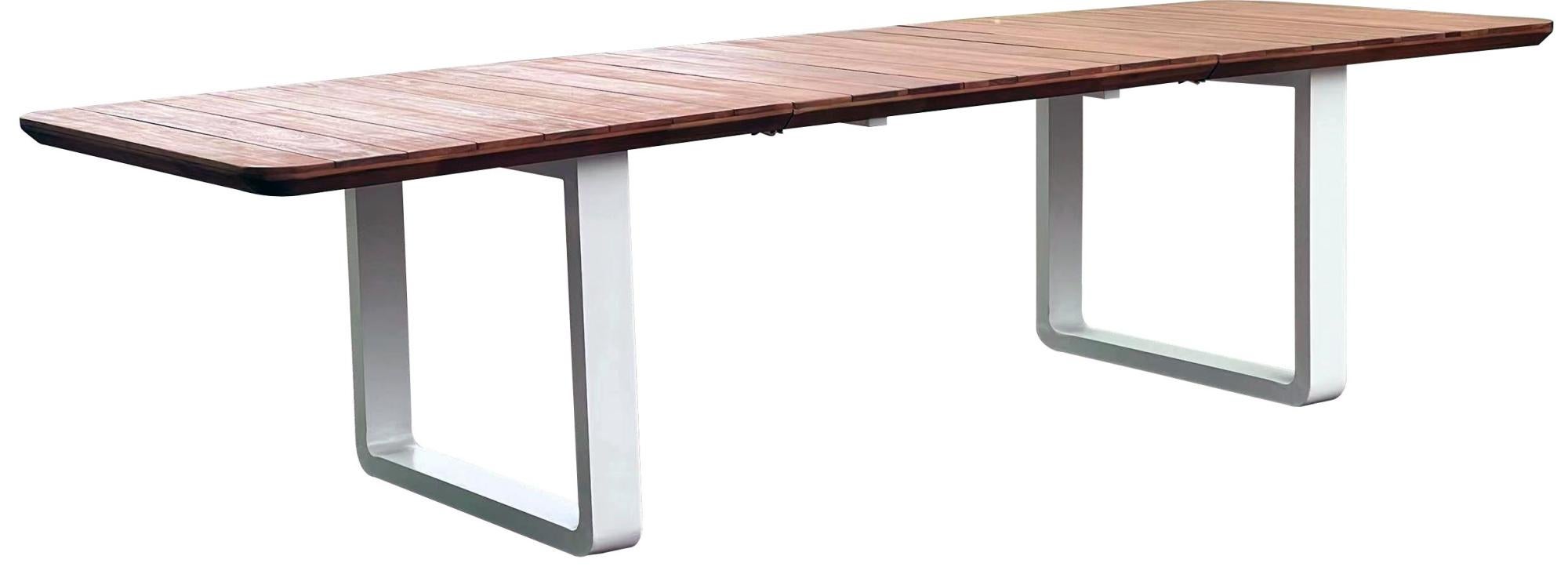 Lot 15 tables metal extérieur couleur ciment occasion - nous consulter
