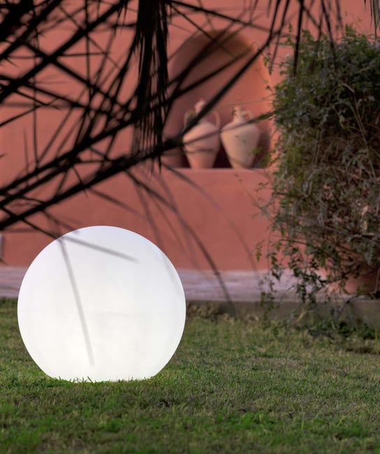 Sfera luminosa da esterno Geco H 50 cm,in polietilene, luce rgb LED INTEC | Leroy Merlin Sfera luminosa da esterno Geco H 50 cm,in polietilene, luce rgb LED INTEC | Leroy Merlin
