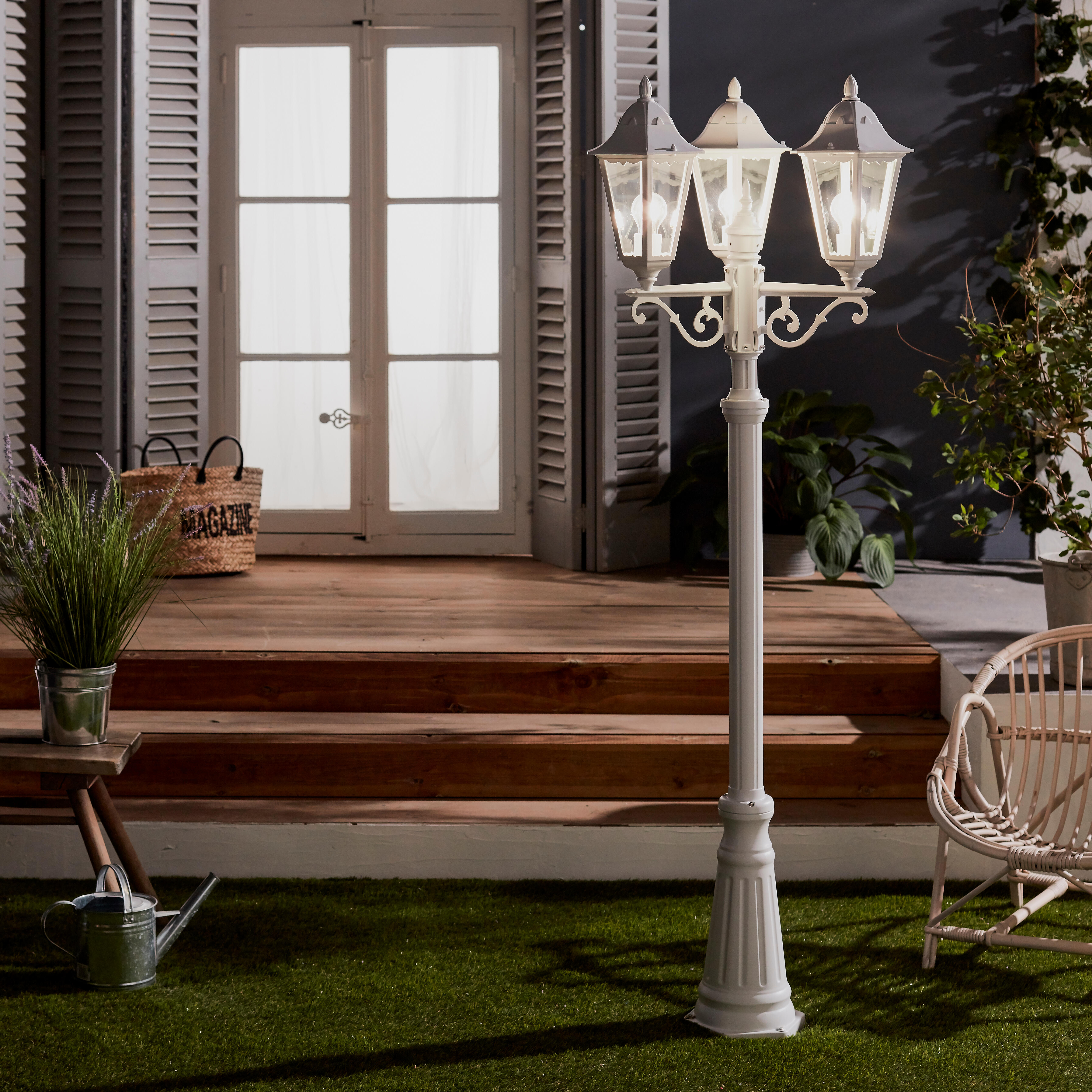 Lampione alto senza fonte luminosa da giardino Monza H225 cm, E27 in  alluminio, bianco 3xINSPIRE