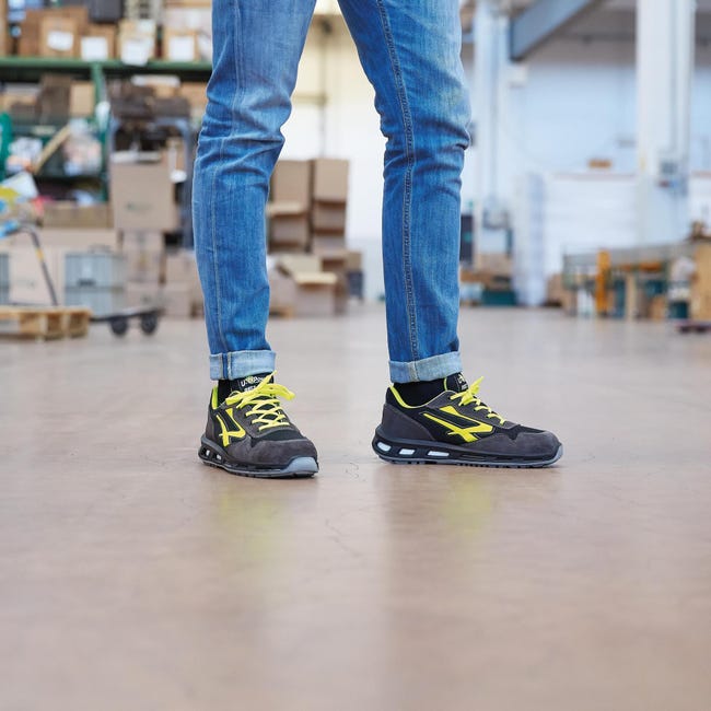 Negozio scarpe hot sale u power