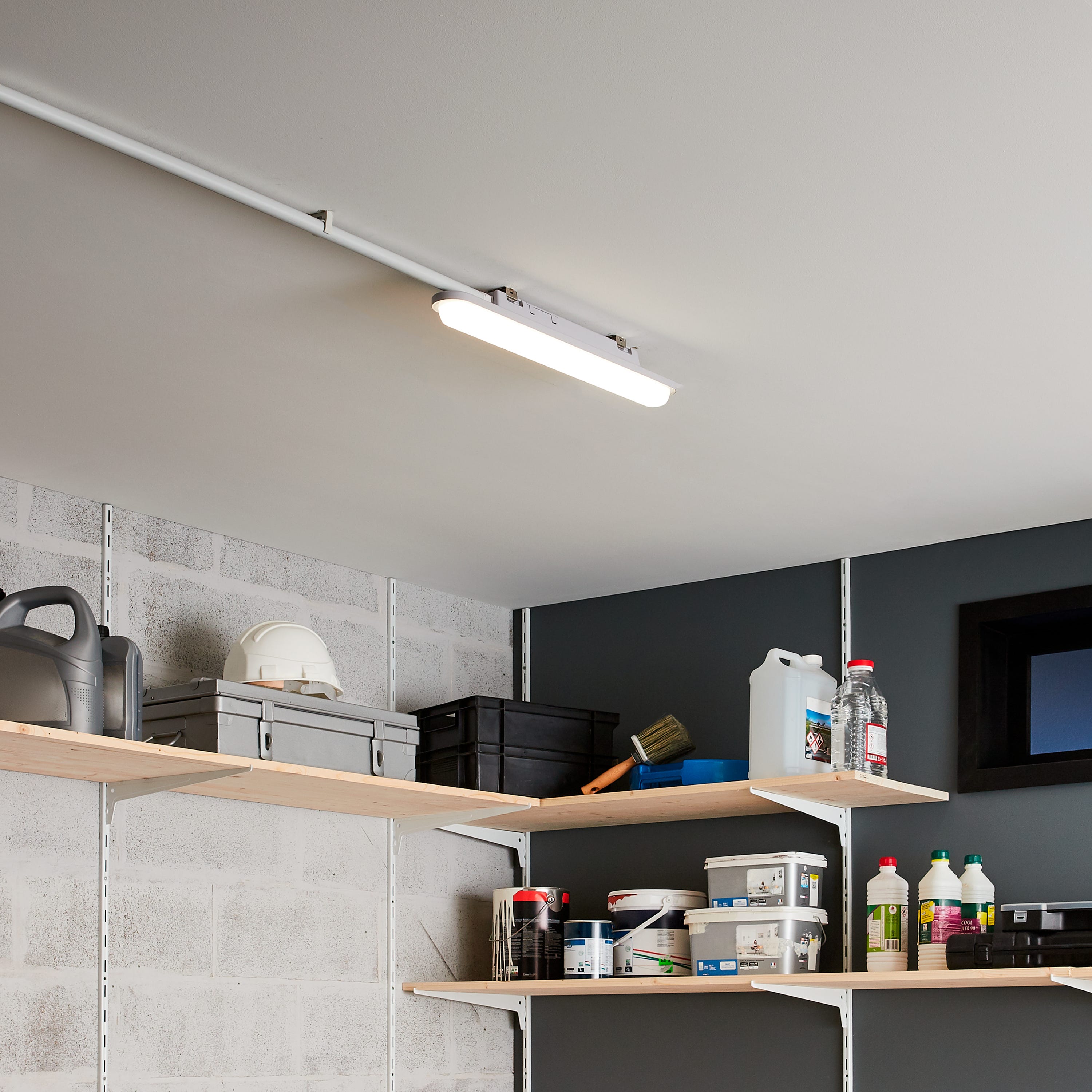 Reglette con fonte luminosa LED per soffitto Stagna Volga, luce bianco, 6.2  cm, 1 x 10W 1400LM INSPIRE