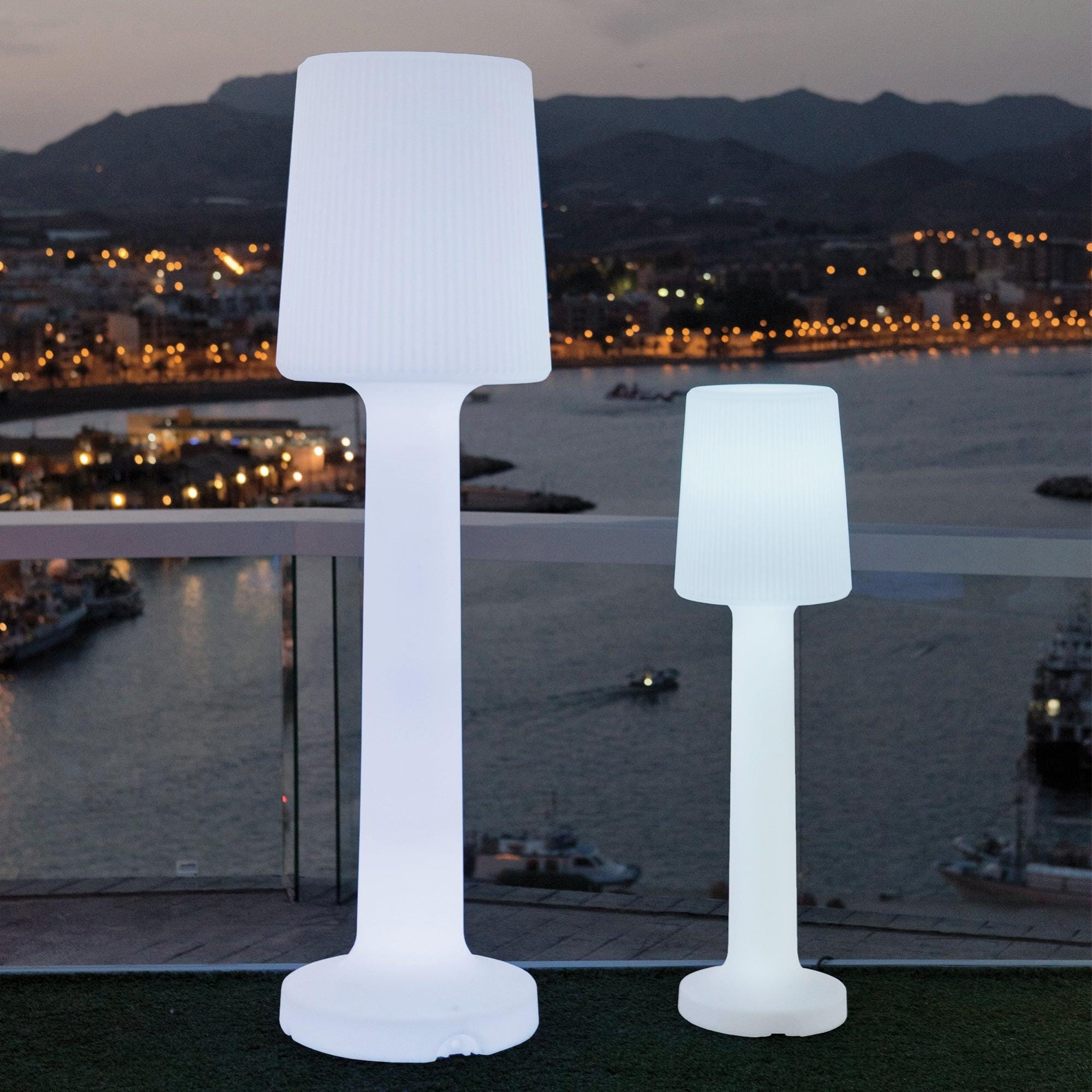 Lampada da esterno senza fili Carmen H 110 cm, luce colori cangianti,  Modulo LED IP65