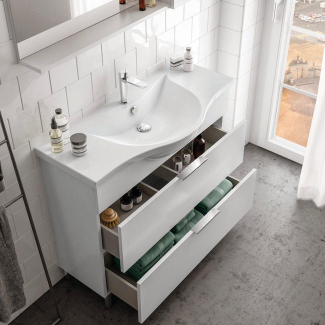 Mobili e pensili in legno per il bagno Mobili e pensili in legno per il bagno