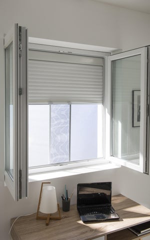 Zanzariera finestra 130x150 cm nastro biadesivofacile