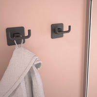 Gancio appendiabiti da avvitare CA GP8 in plastica nero opaco L 8 x H 8 cm | Leroy Merlin Gancio appendiabiti da avvitare CA GP8 in plastica nero opaco L 8 x H 8 cm | Leroy Merlin