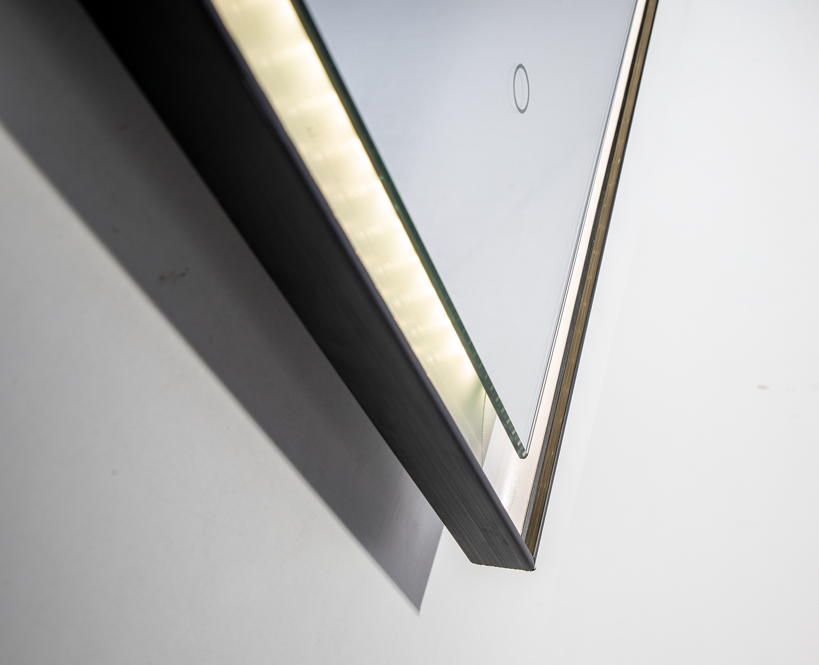 Specchio rettangolare da parete con LED e cornice nera 100x70x13 cm EDGE  BLACK