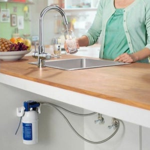 Brita Flow Blue Flow Water Distributor (8.2L) includeva 1 cartuccia  All-in-1 Maxtra Pro