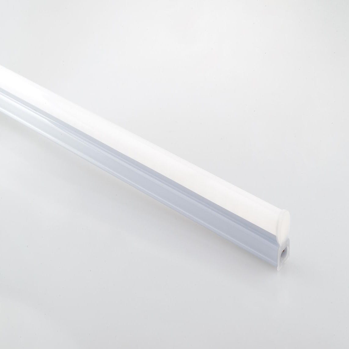 Barre LED T5 en polycarbonate blanc 18W 4000K (Lumière naturelle) 150 cm.