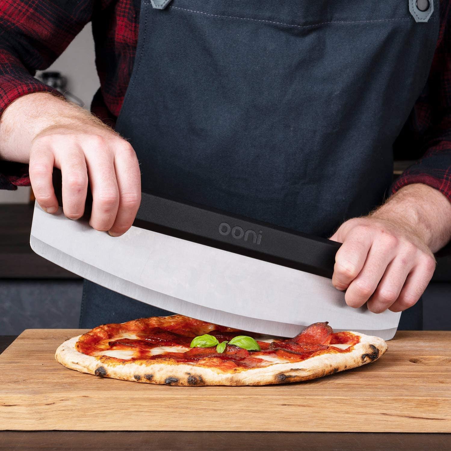 Ooni - Coltello per pizza, con lama in acciaio INOX, 35 cm | Leroy Merlin