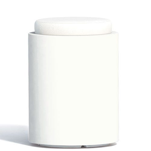 Pouf contenitori per esterno con cuscino in ecopelle bianco o grigio.  Sgabello design rotondo Monacis in polietilene bianco con vano contenitore