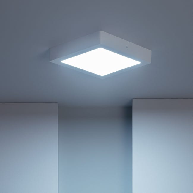 Plafonnier LED extérieur 15 W 1416 lm lumière blanche froide 6000